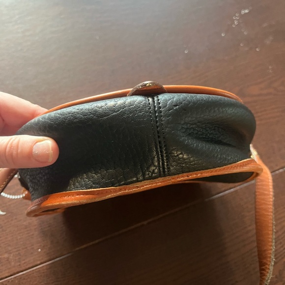Vintage dooney & bourkey saddle bag - Picture 3 of 15